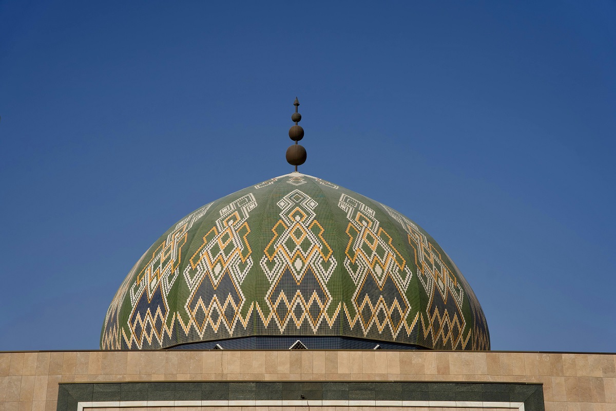 Geometric Design on Mosque Dome in Riyadh. Discover with d.HOLIDAY